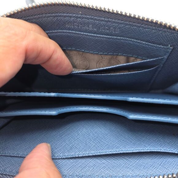 Michael Kors Bedford Blue Python Wallet - Picture 4 of 16